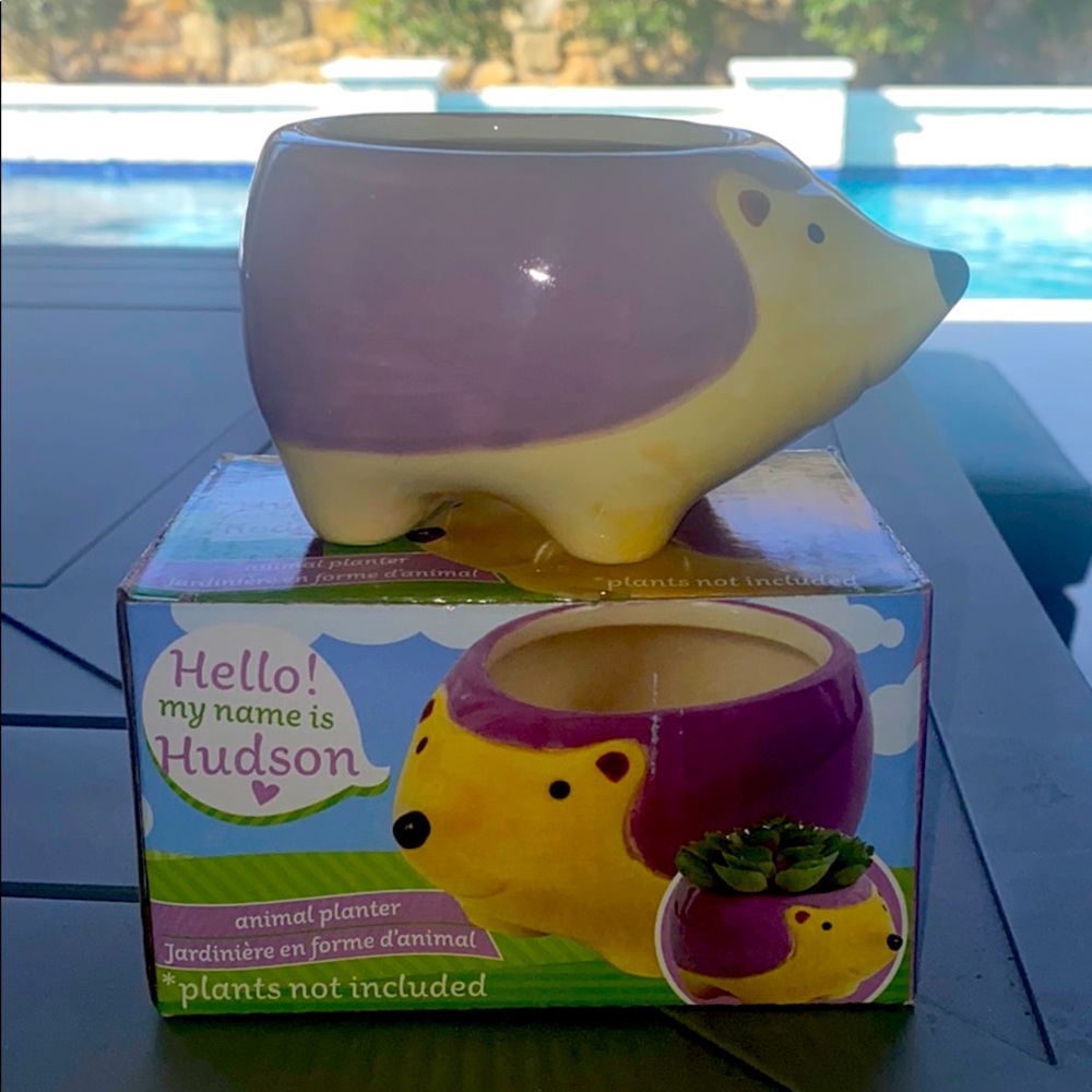 Small animal planter